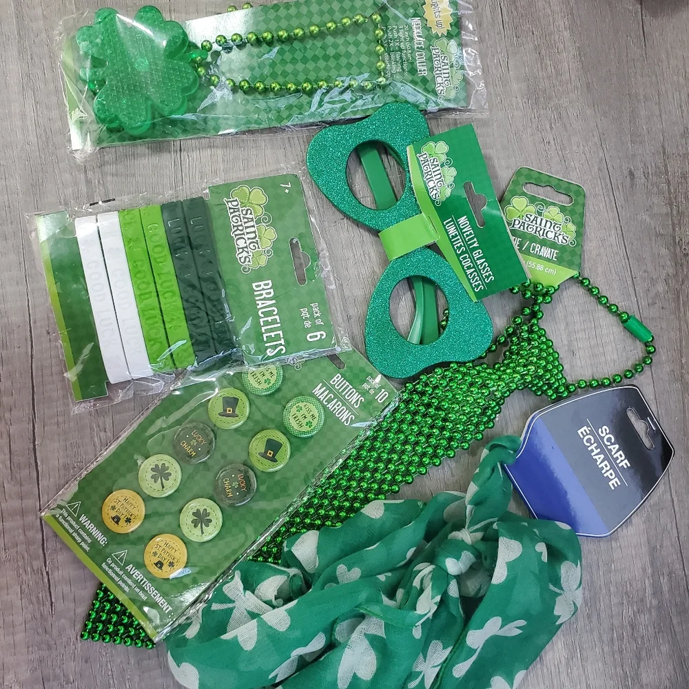 Saint Patricks Day party favors and supplies 6 pieces A25
